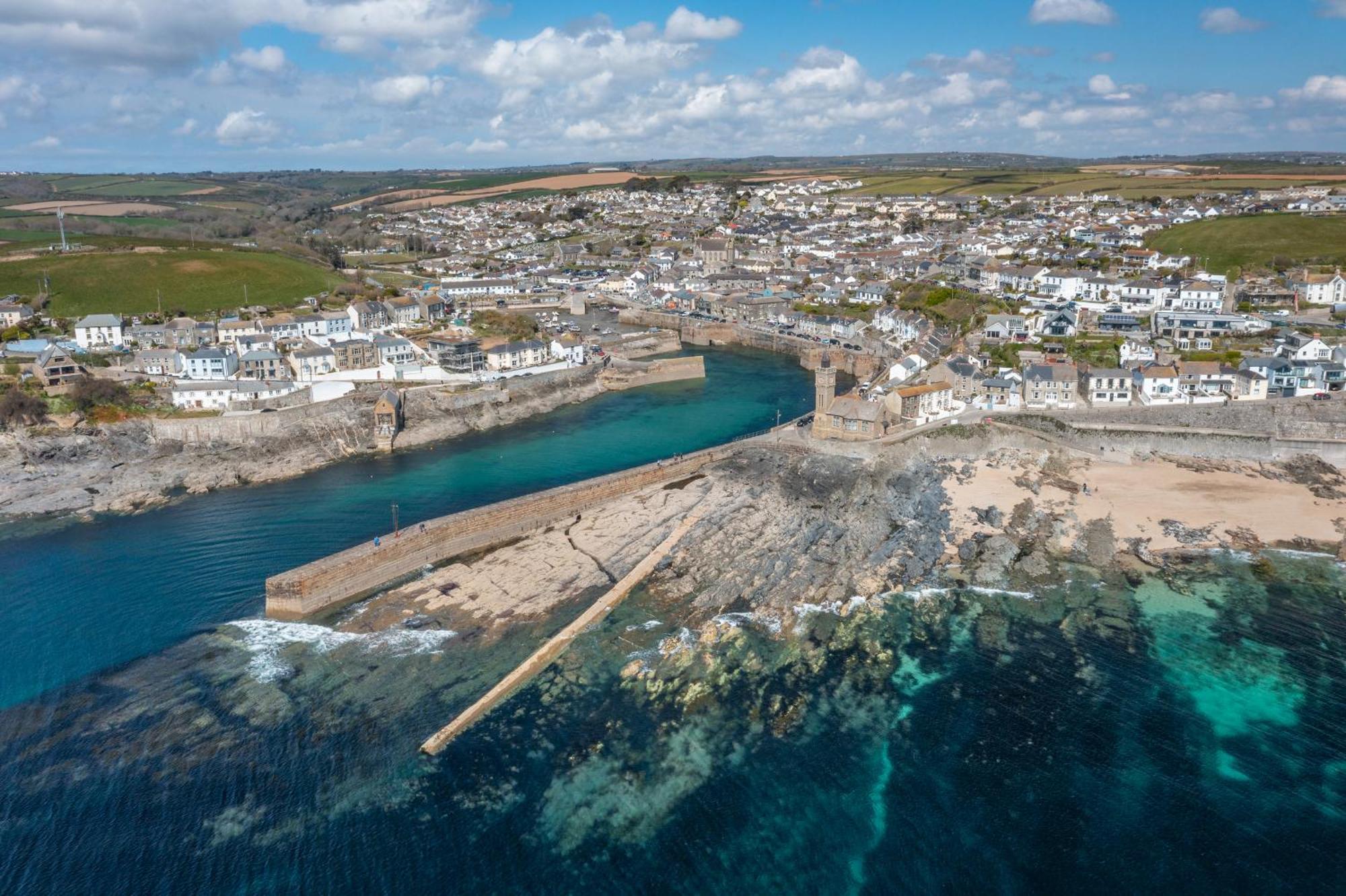 هيلستون Porthleven B And B المظهر الخارجي الصورة